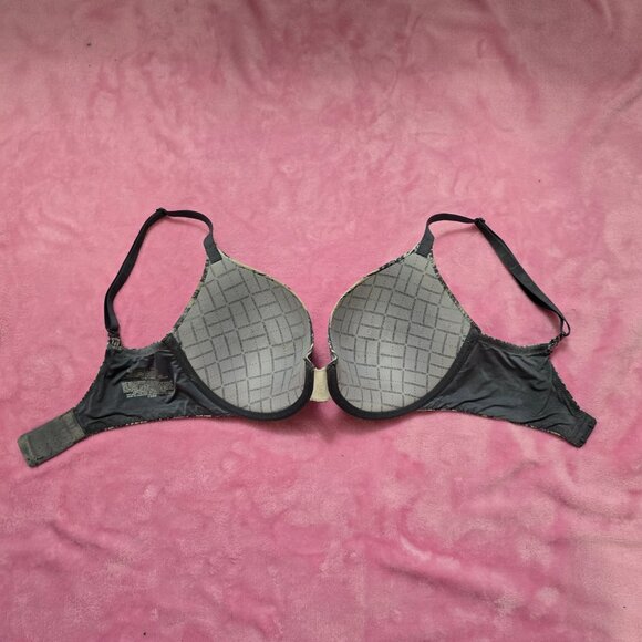 3 pairs of 32DD bras (2 VS & 1 PINK) - Picture 6 of 11